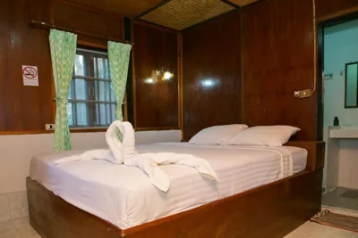 Double or Twin Room — Haadrin Resort
